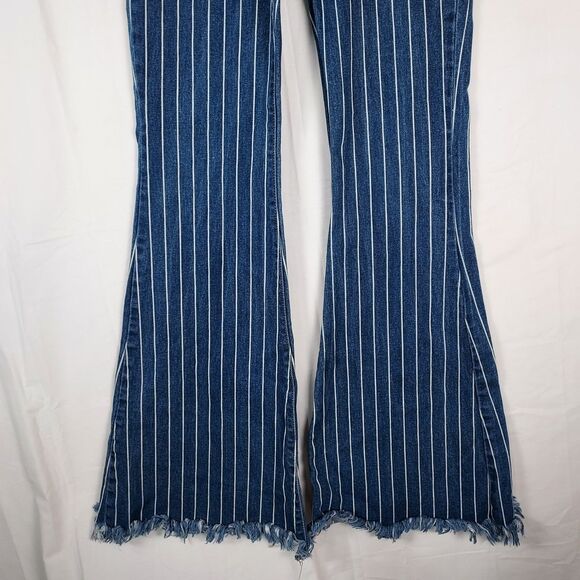 Cello Pinstripe Flare Jeans Women’s 7 Blue Denim Boho Y2K Raw Hem Stretch - Picture 3 of 11